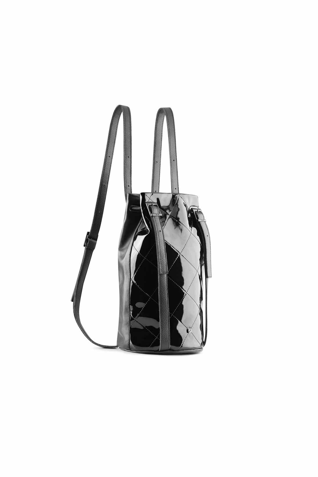 drawstring-backpack-Patent-black-leather-44.jpg